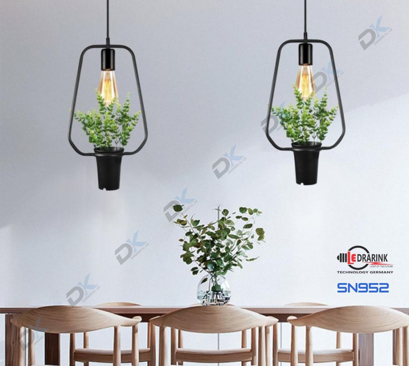       Thả sắt đen lọ hoa SN95/2